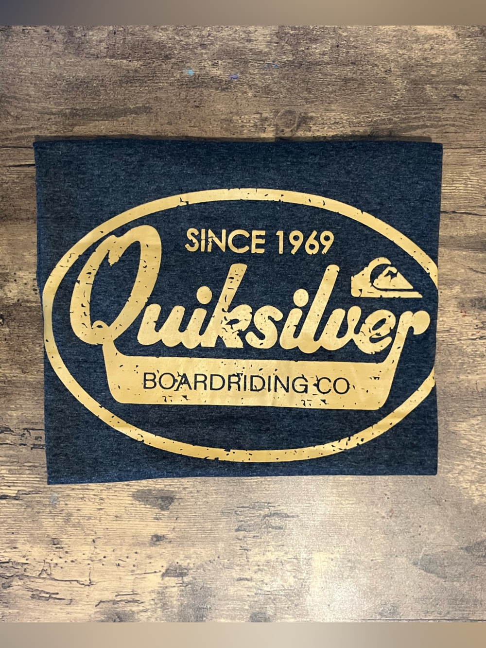 Quicksilver graphics T-shirt